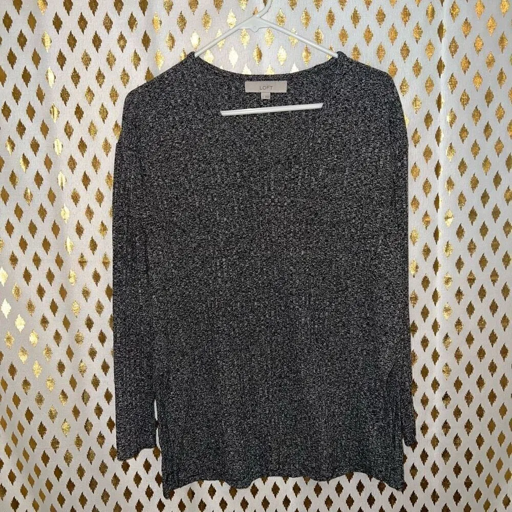 2 sweaters bundle set gray loft and red Charlotte Russe size S - Image 3