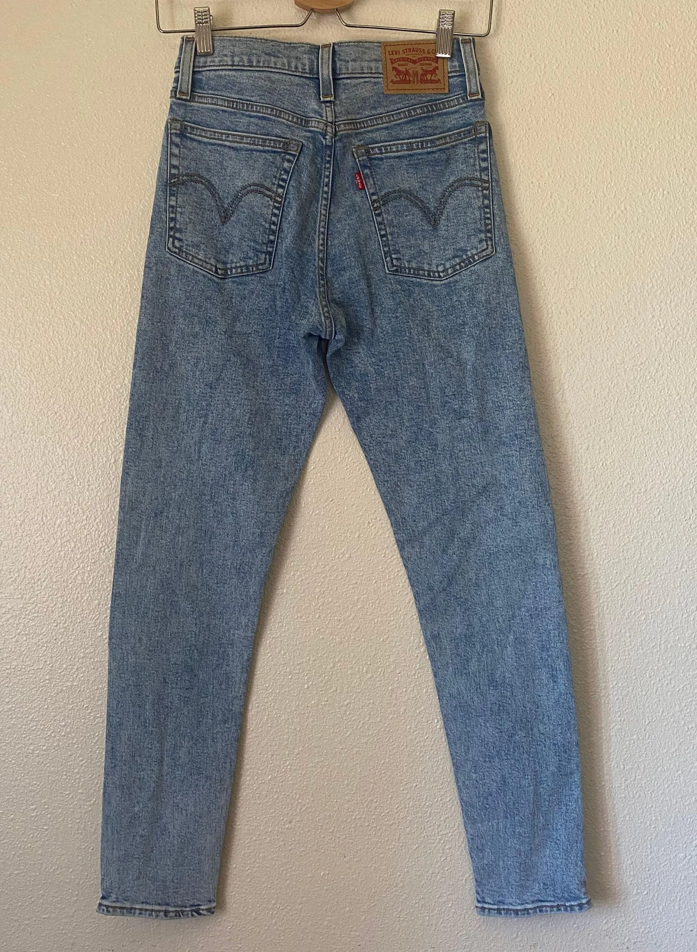Levi's Wedgie Straight Jean - Image 2