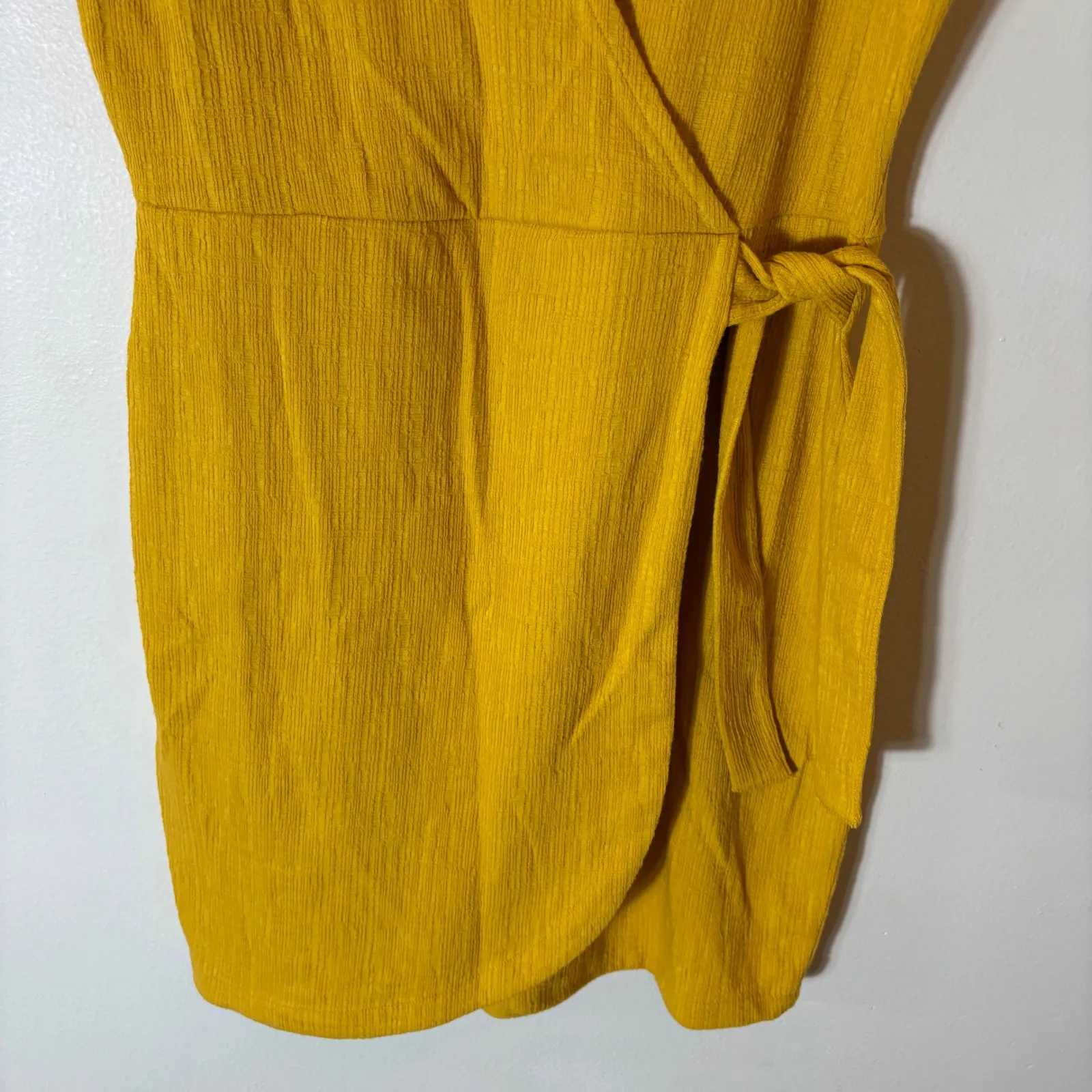 Madewell Crosshatch Side-Tie Mini Dress in Mustard Yellow Size o - Image 4