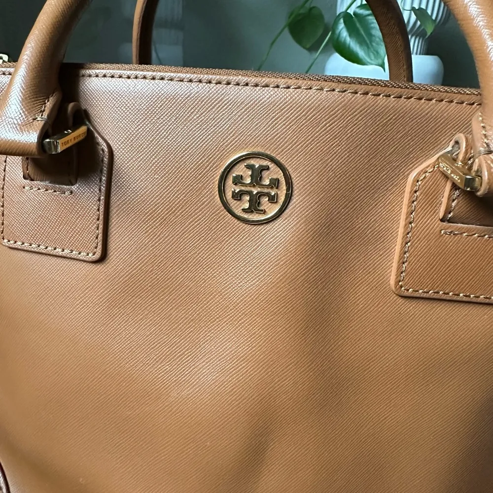 Tan Saffiano Leather Robinson Double Zip Large Tote - PLEASE READ - Image 3