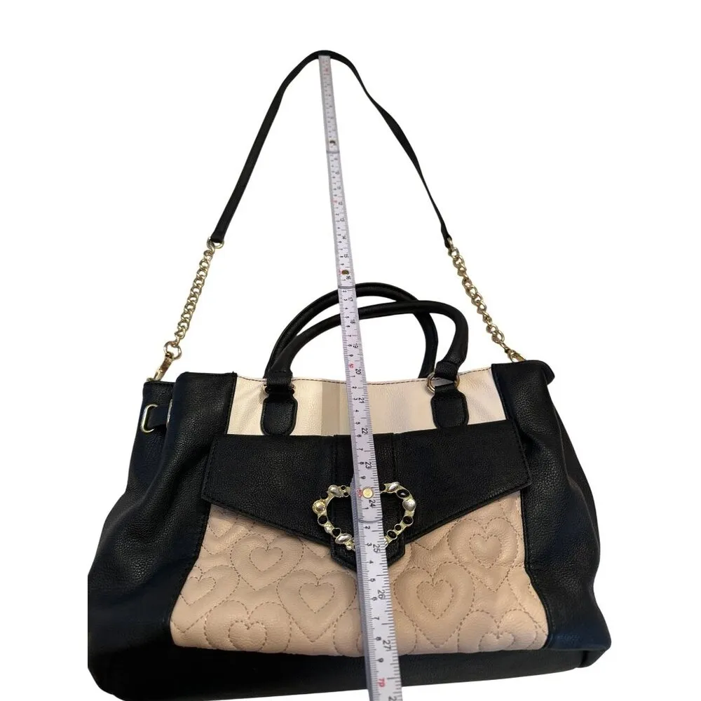 Betsey Johnson Womens Black & Beige Heart Quilted Handbag clutch SKU 6940 - Image 2