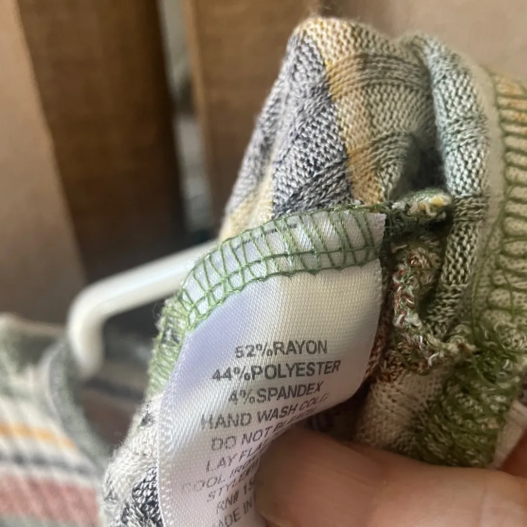 FINAL MARKDOWN Multicolor Striped Short Sleeve Top xl - Image 4