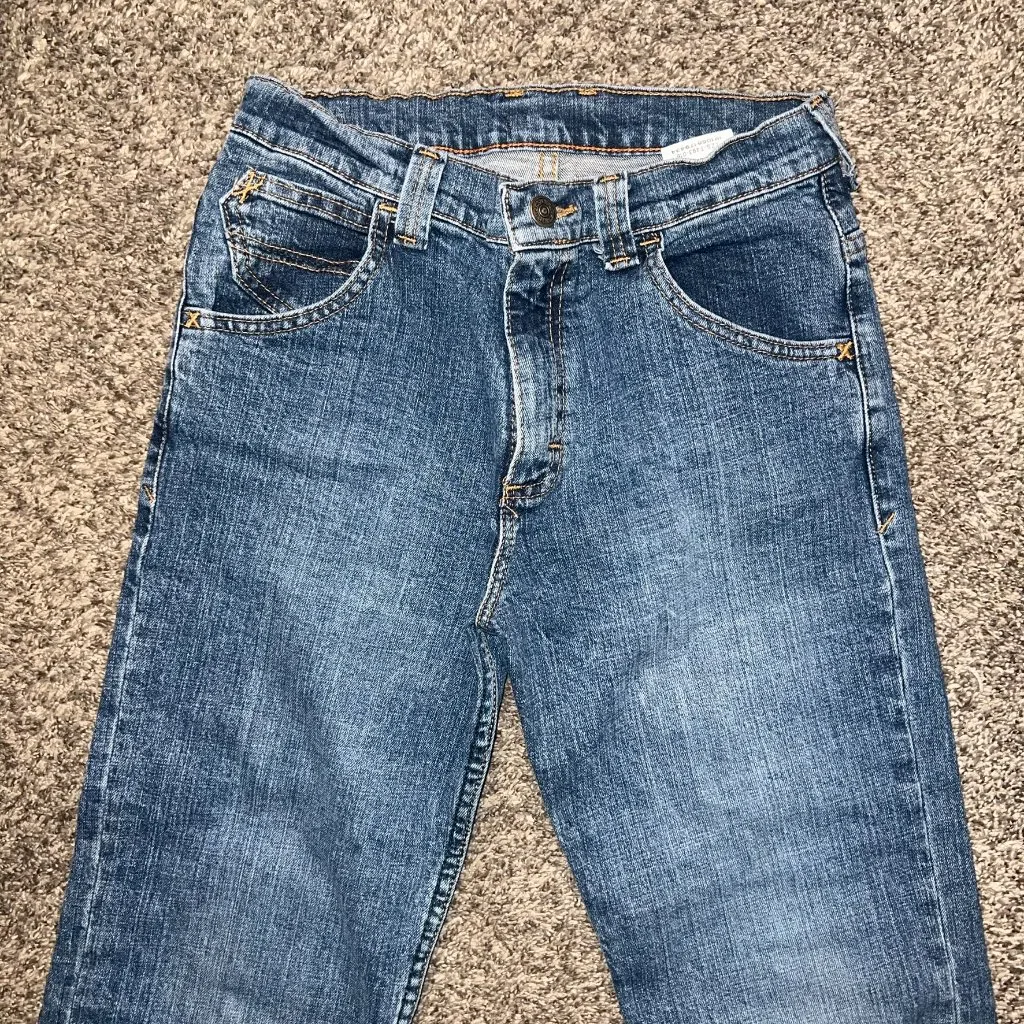 Vintage-Style Wrangler Jeans Size 14 | Medium Wash Mid-Rise Straight Leg - Image 5