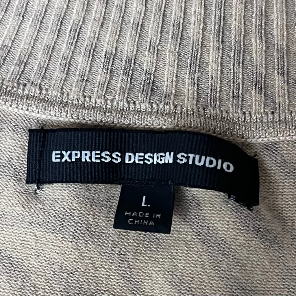 Express Design Studio Women’s Zebra Print Sweater Size L Beige and Brown Preppy Size L - Image 10