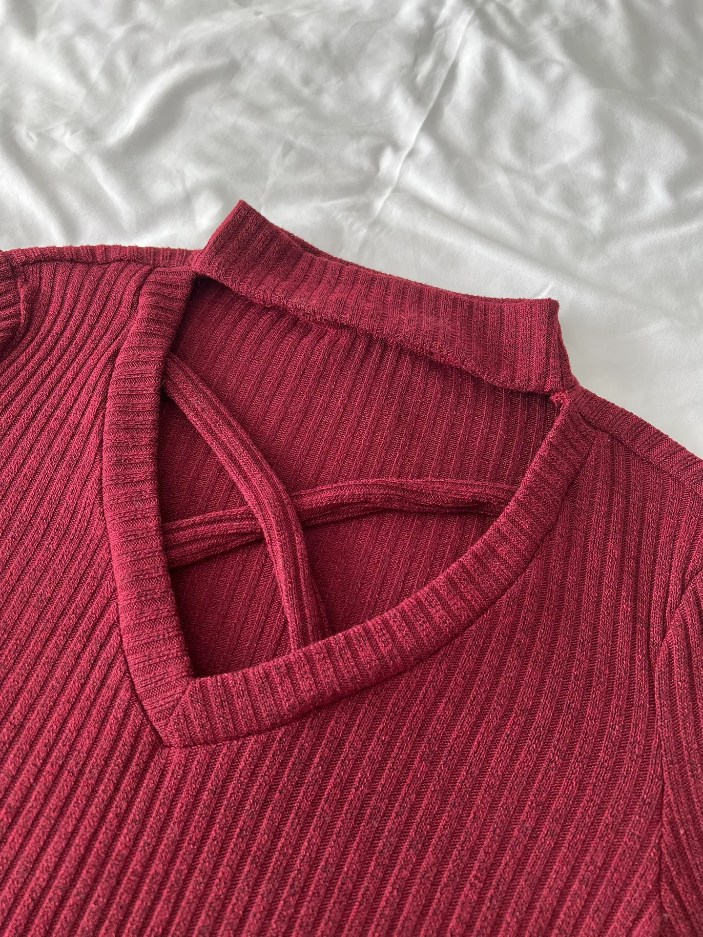 Maroon Crisscross Choker Neck Ribbed Knit Long Sleeve - Image 4
