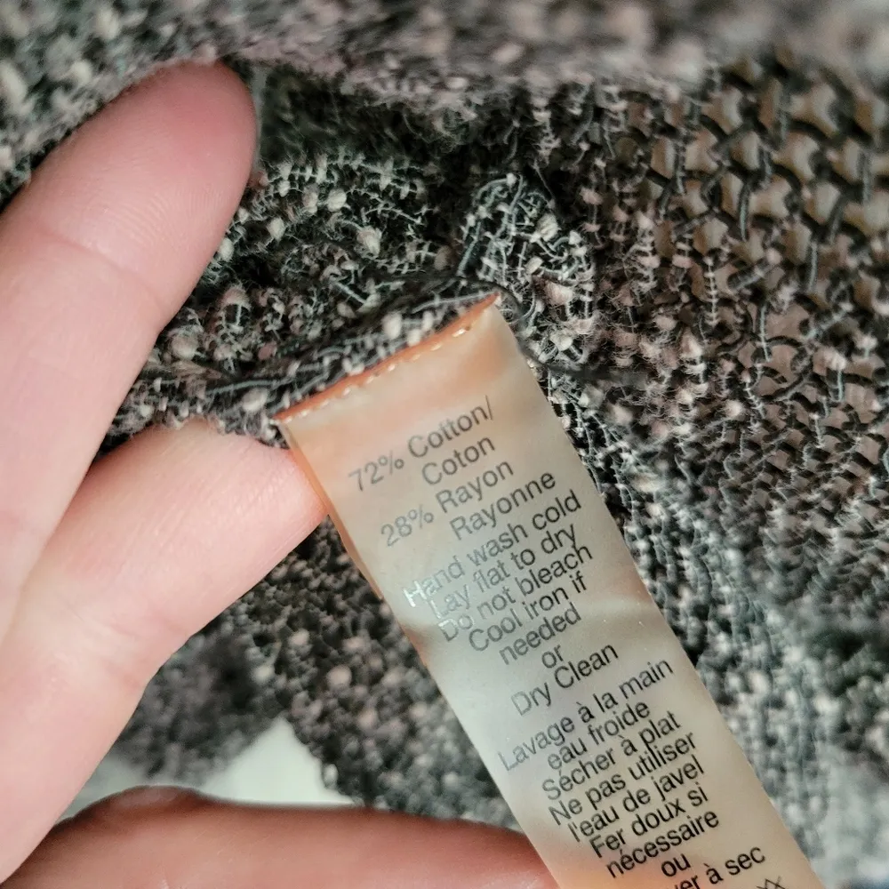 Lilla P brown cream netted vneck sweater size medium - Image 6