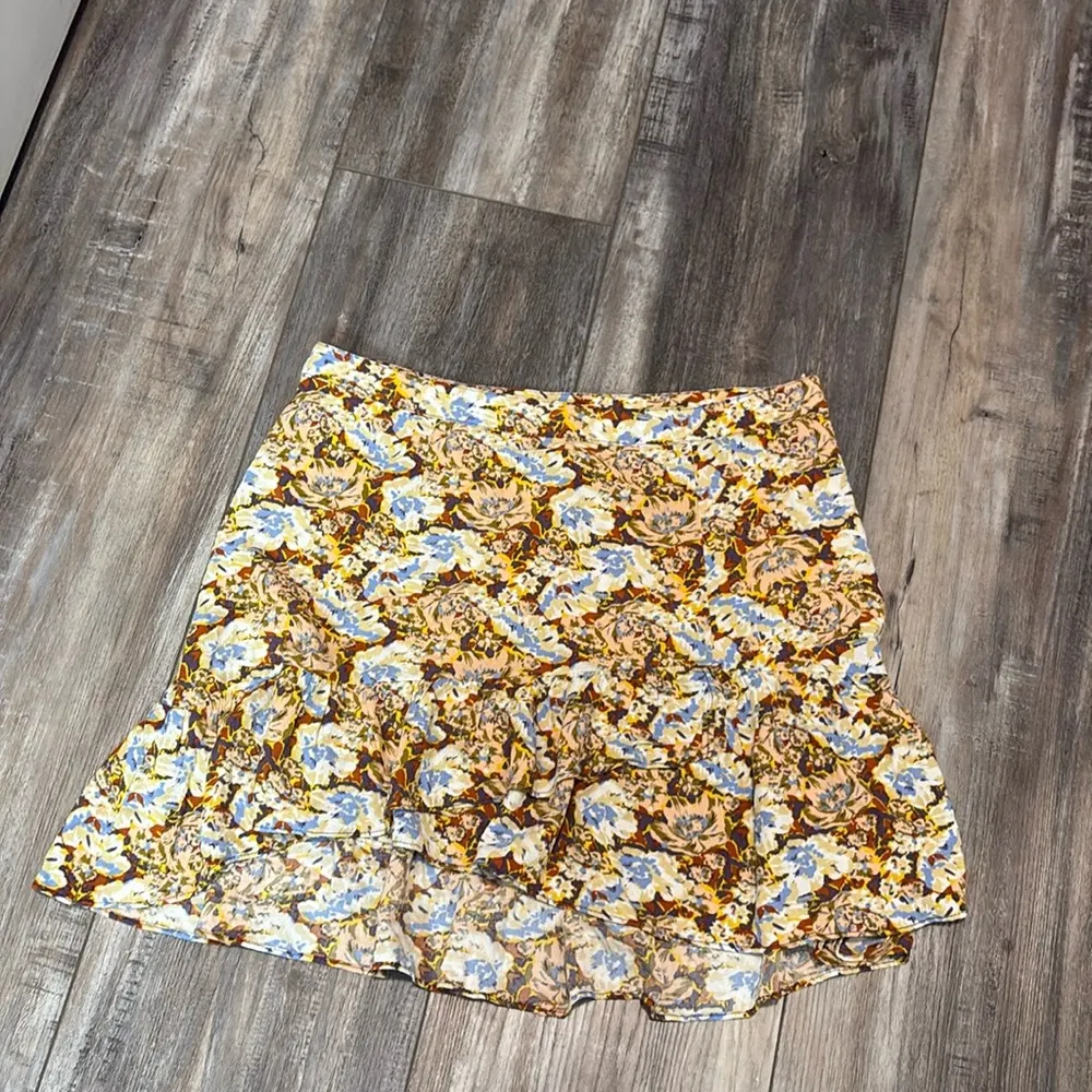 Free People Nadia Floral-Print Ruffle-Hem Skirt size 8 - Image 4