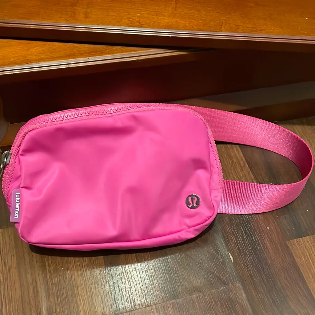 Lululemon Sonic pink belt bag - Image 5