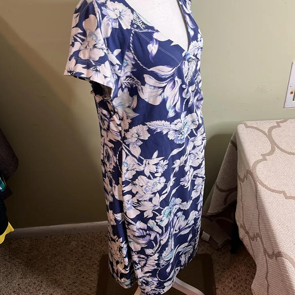 Soft Surroundings Dress Anywhere Shapely Blue Floral Faux Wrap Midi, size large - Image 11
