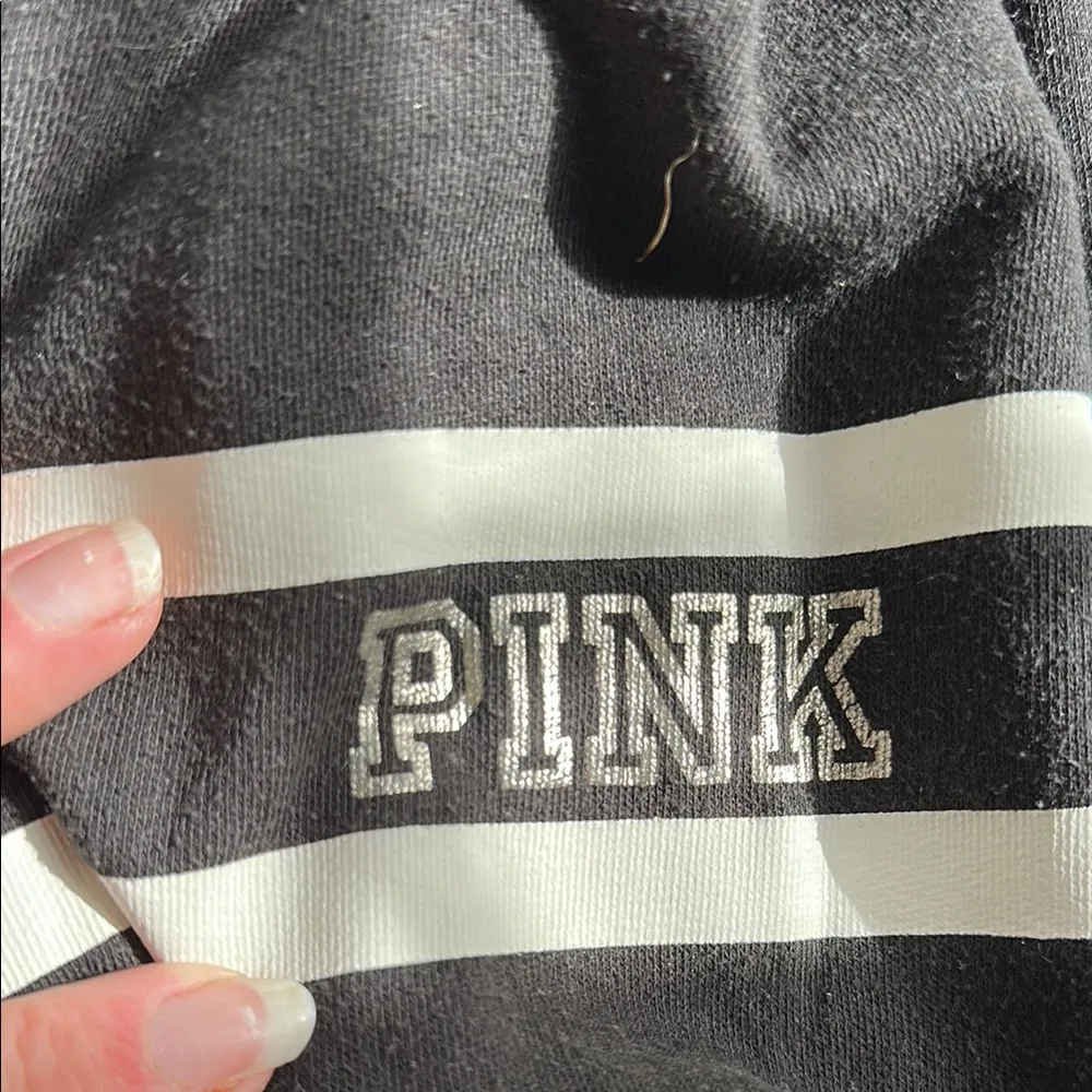 PINK Victoria's Secret Black and Gray Crew Neck Sweater - Image 9
