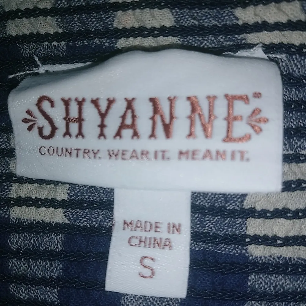 Shyanne S Blue Checkered Crop Top - Image 7