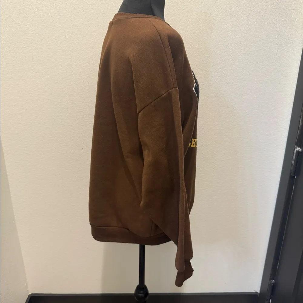 Size M – Brown “New York 1996 BRKLYN” Graphic Sweatshirt Size M - Image 3