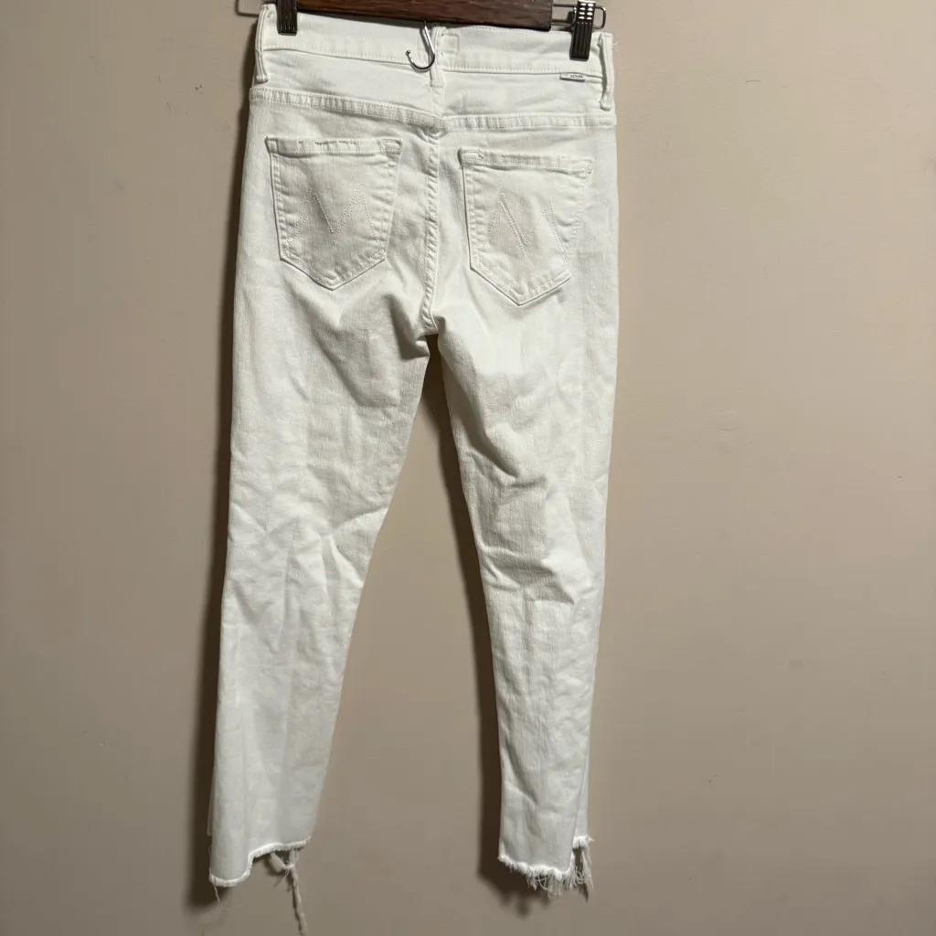 Mother White Insider Crop Step Fray Jeans in Fairest of Them All - Image 6