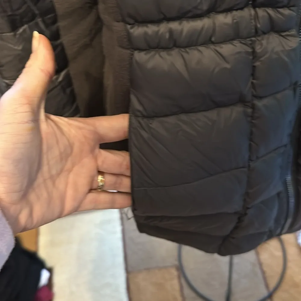 Women Michael Micheal Kors puff jacket​​ Gray Size L - Image 3