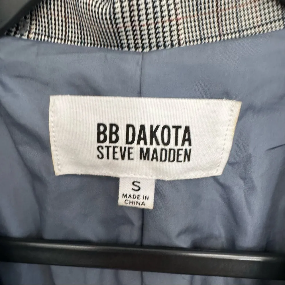 BB Dakota by Steve Madden Plaid Button Front Blazer Jacket Size Small Black - Image 2