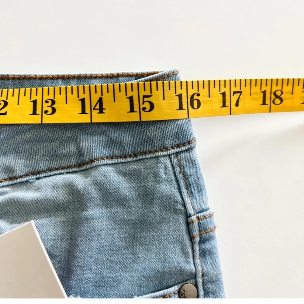 The Style Between Us  Denim Destructed Shorts Sz 14 - Image 4