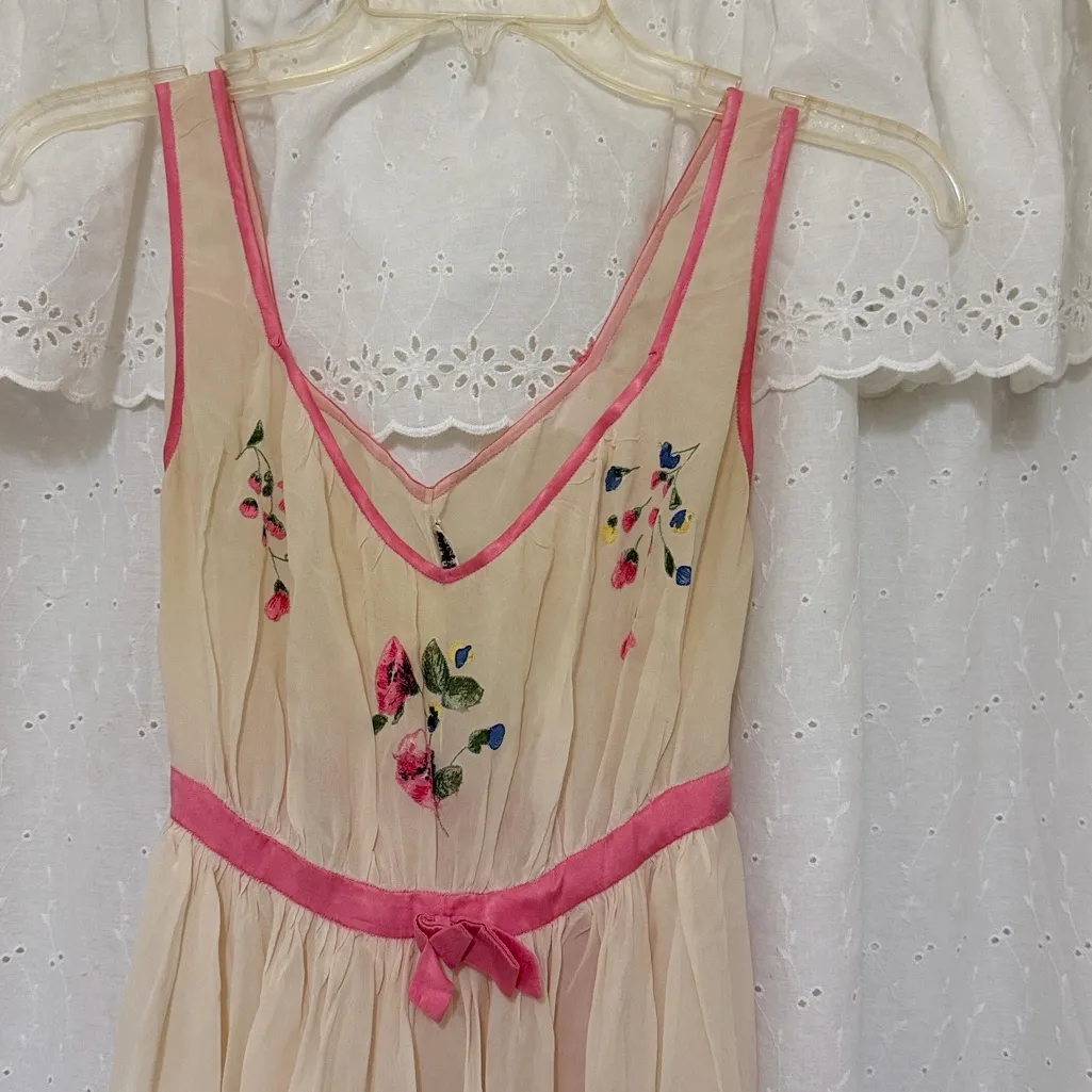 Vintage Elegant floral embroidered Slip Dress w Satin Bow Made in Italy Neiman Tan Size L - Image 4