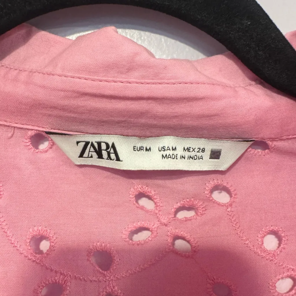 Pink Eyelet Zara cropped button down‎ shirt - Image 3