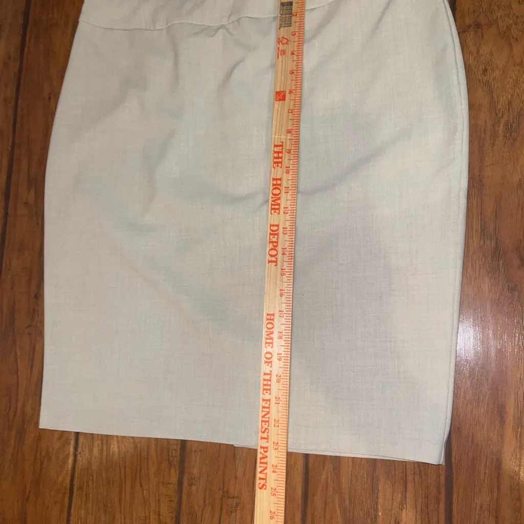 New York & Company Light Tan pencil knee length skirt woman’s 16 NWT - Image 3