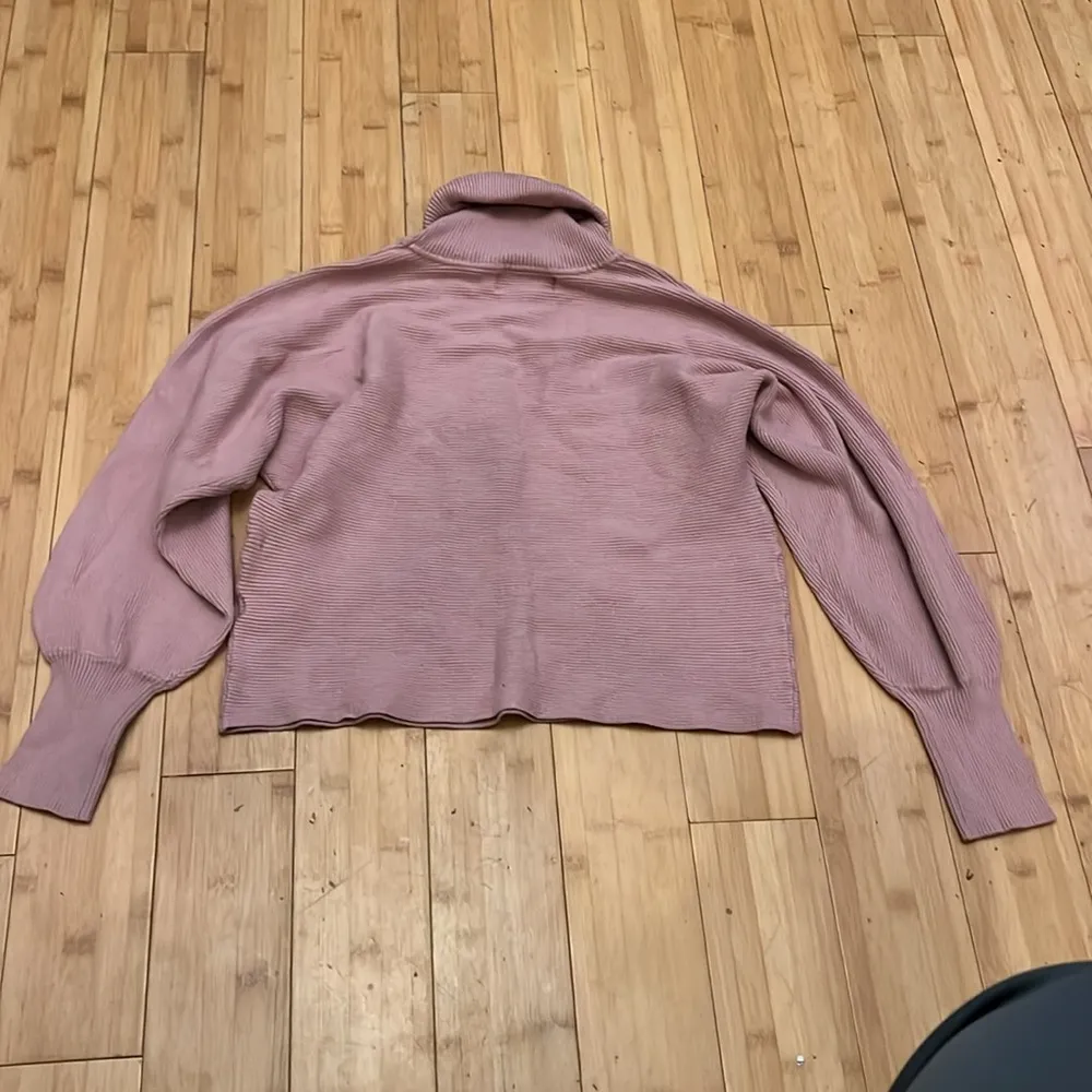 Olive + Oak cropped sweater - Image 2