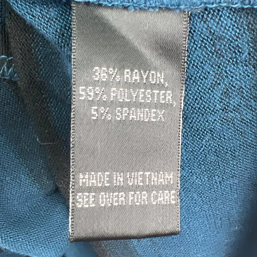 A Byer Sz M Cowl Neck Top Asymmetrical Hem Long Sleeve Chevron Blue and Black Size M - Image 7