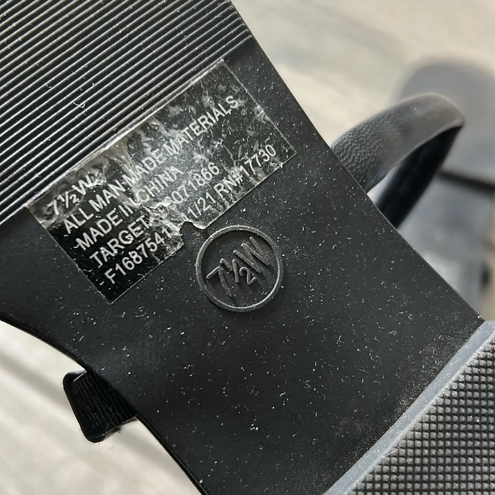 A New Day Black Minimalist Sandals with Sleek Straps - Image 7