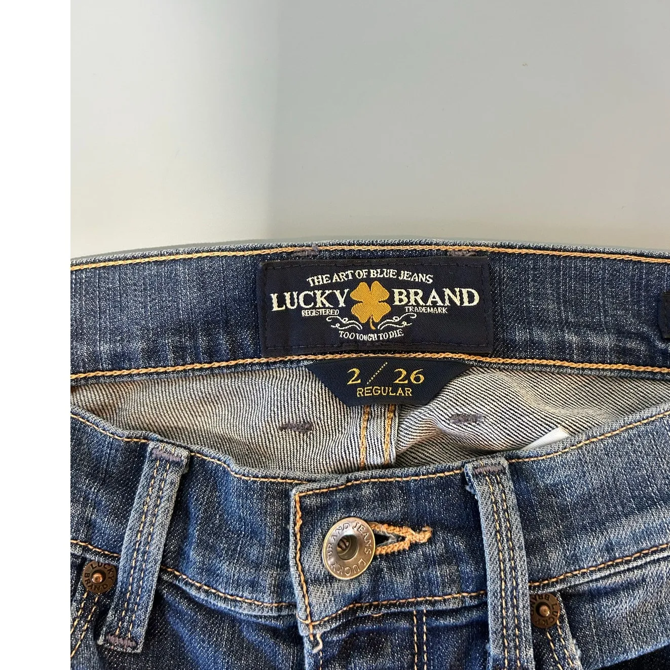 Lucky Brand jeans Sofia Straight size 2/26 medium wash - Image 6