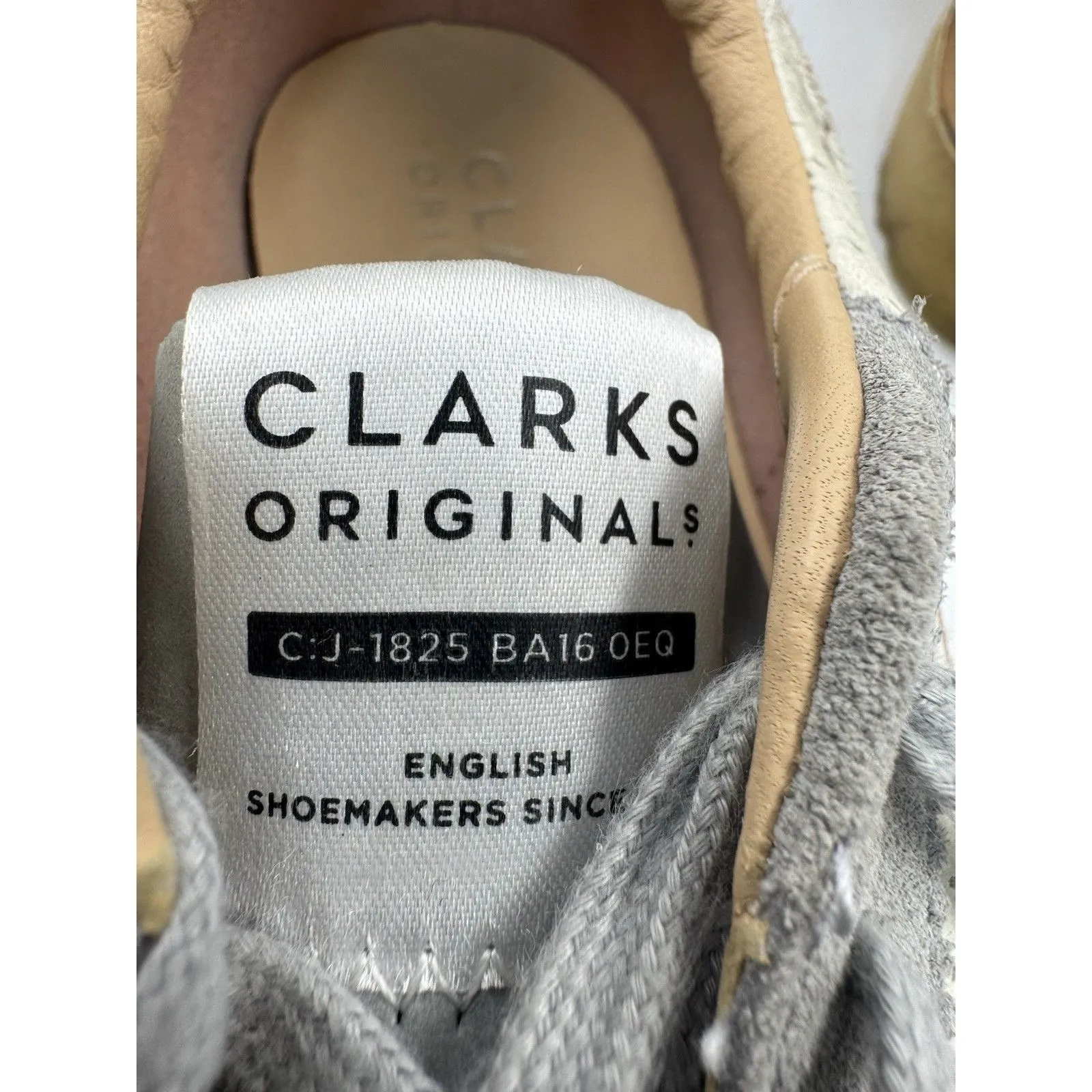 Clarks Originals 1825 Gray White Perforated gum sole Sneaker Shoes Women's 9.5 M - Image 8