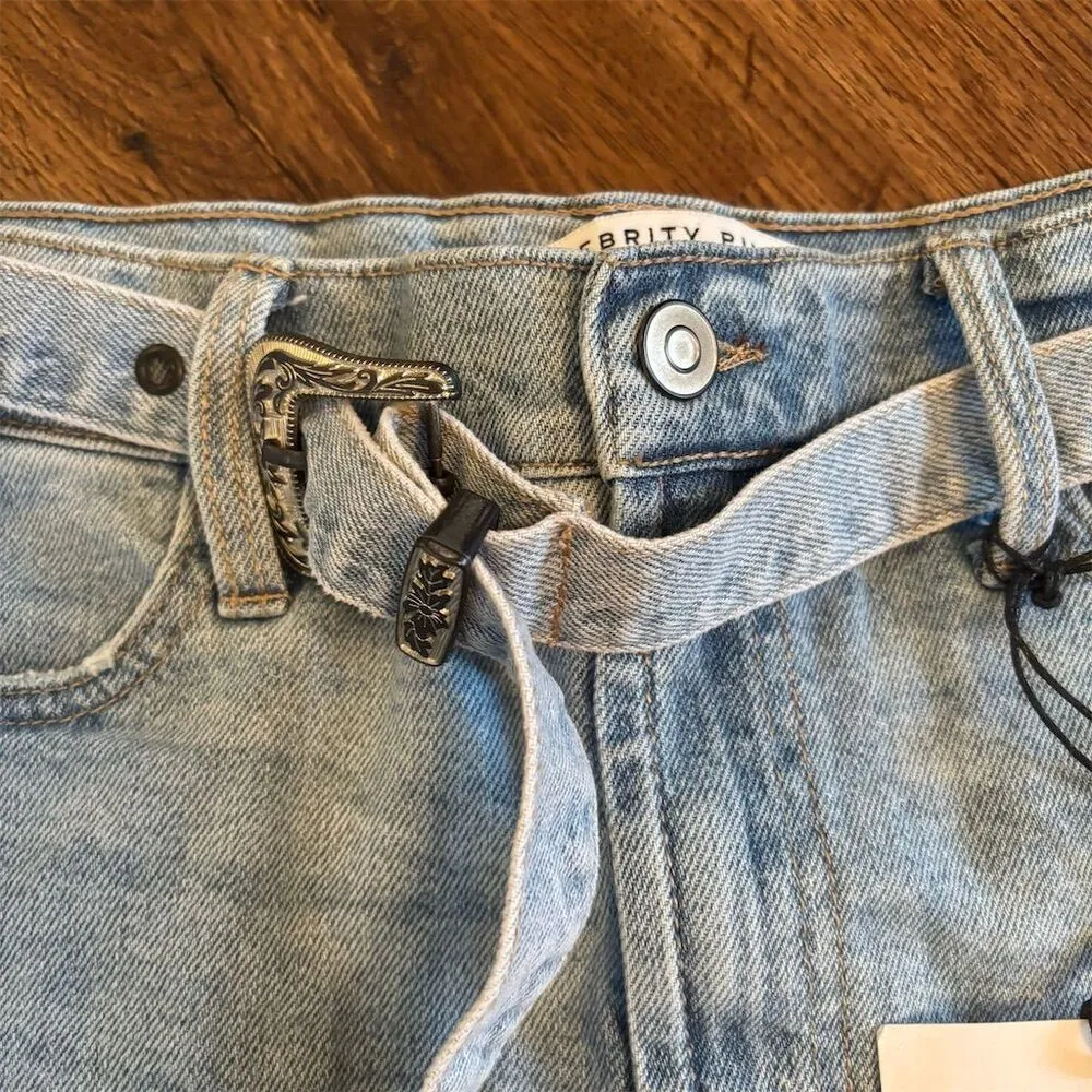 Celebrity Pink Women's Distressed Denim Shorts with Belt Size 9 Blue - Image 4