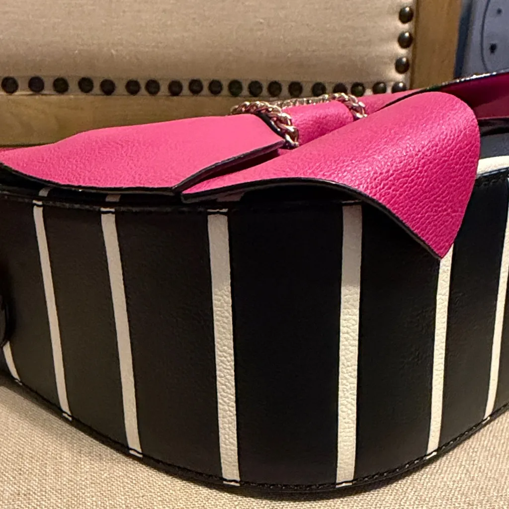 Betsey Johnson Bow Crossbody Bag - Image 12