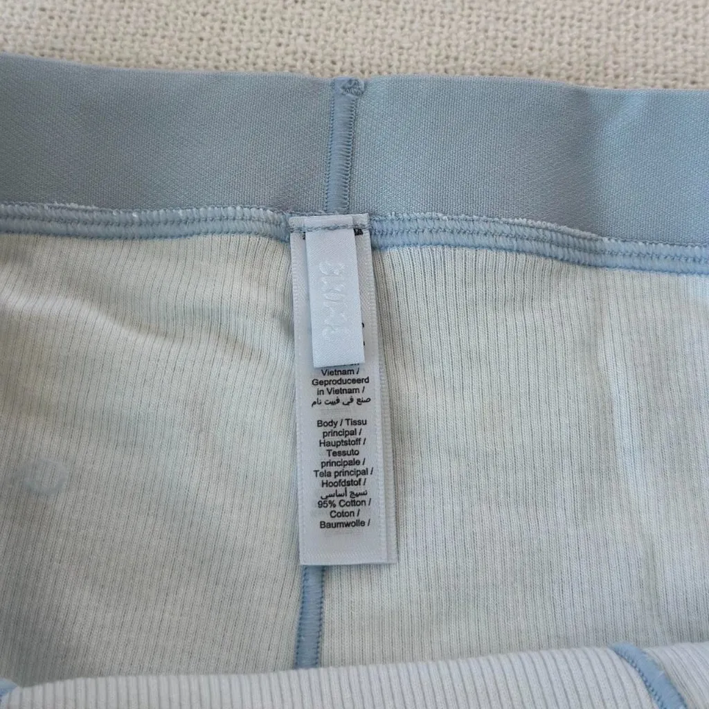 SKIMS  Cotton Rib Boxer in Blue Quartz Cloud Print, Size Large - Image 6