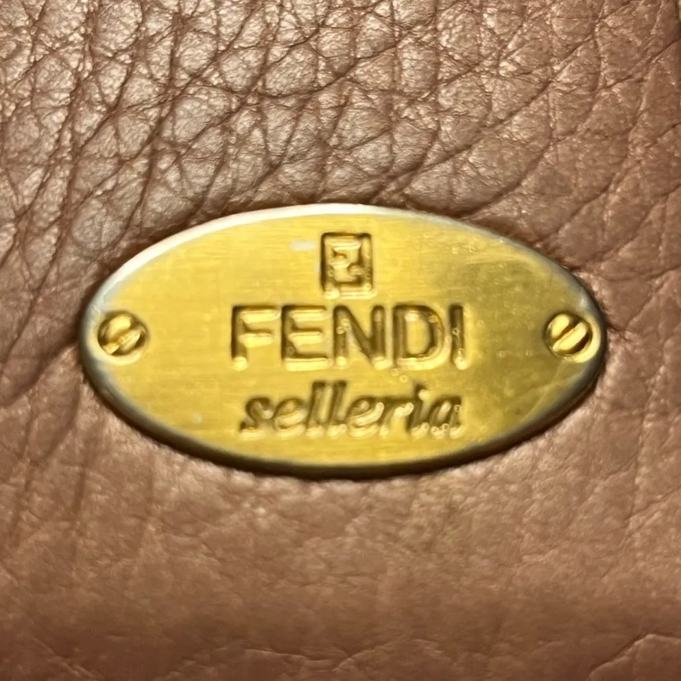 Fendi Selleria leather Zip Around Wallet Metallic Pink/Rose Gold Made in Italy - Image 11