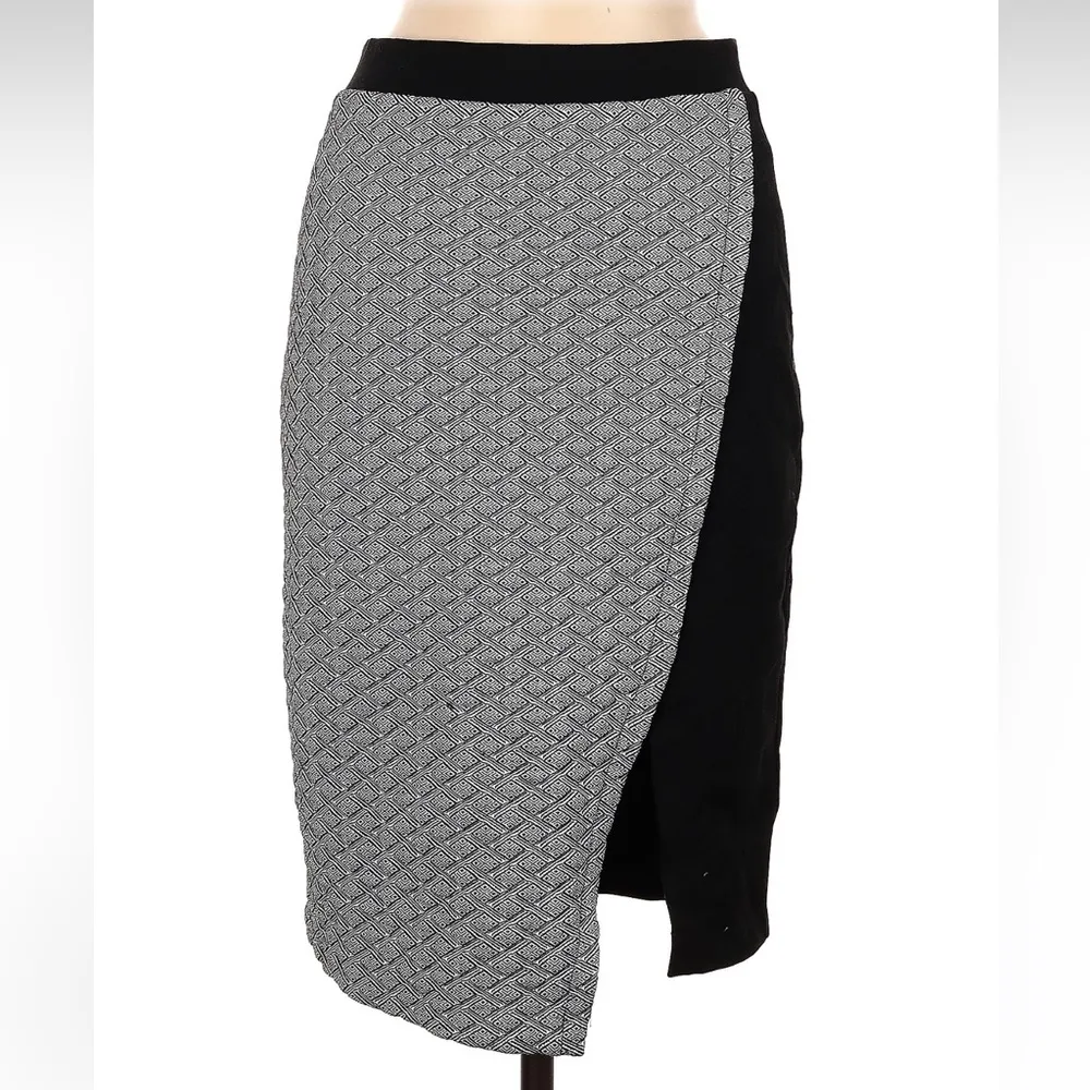 Anthropologie HD in Paris Faux Wrap Quilted Addie Midi Skirt Size 8 Medium M - Image 4