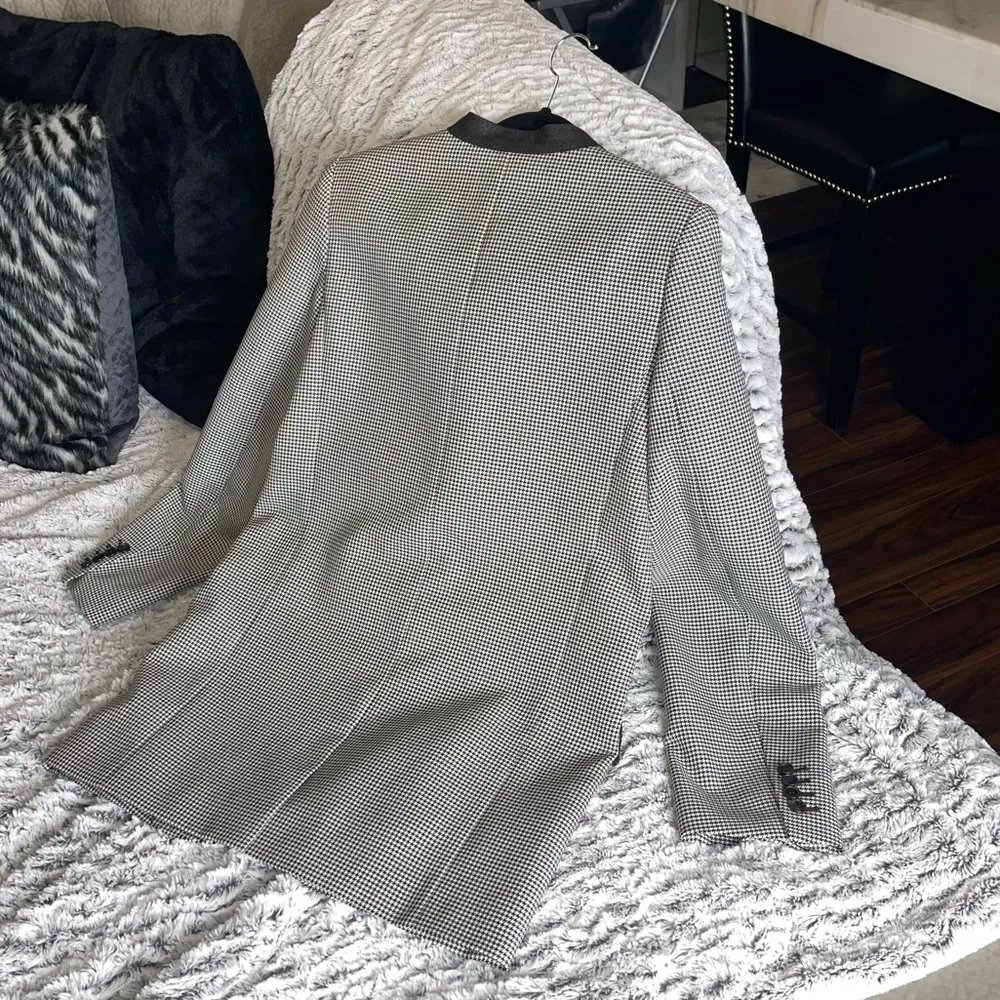 Givenchy Collarless Houndstooth Print Blazer In Black - Image 11