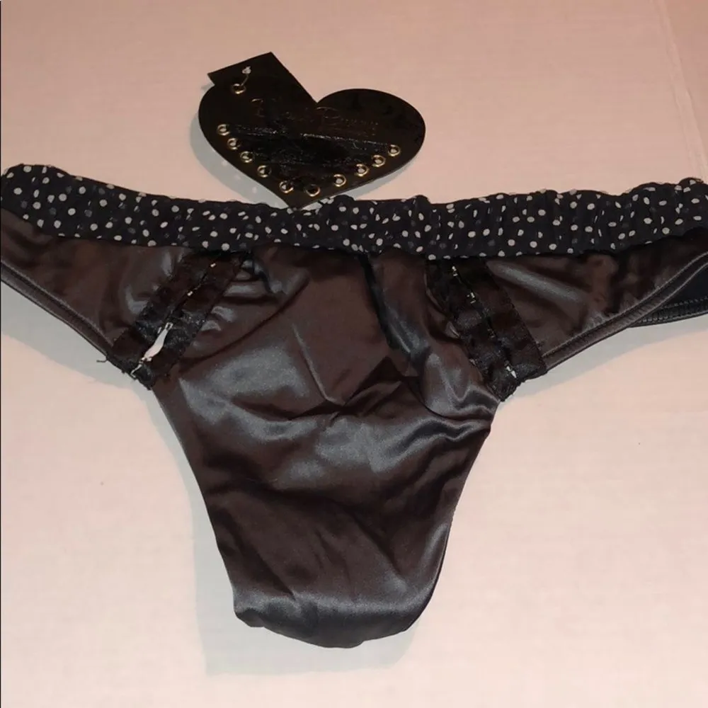 Beach Bunny Heartless Satin Bikini Bottom nwt - Image 4