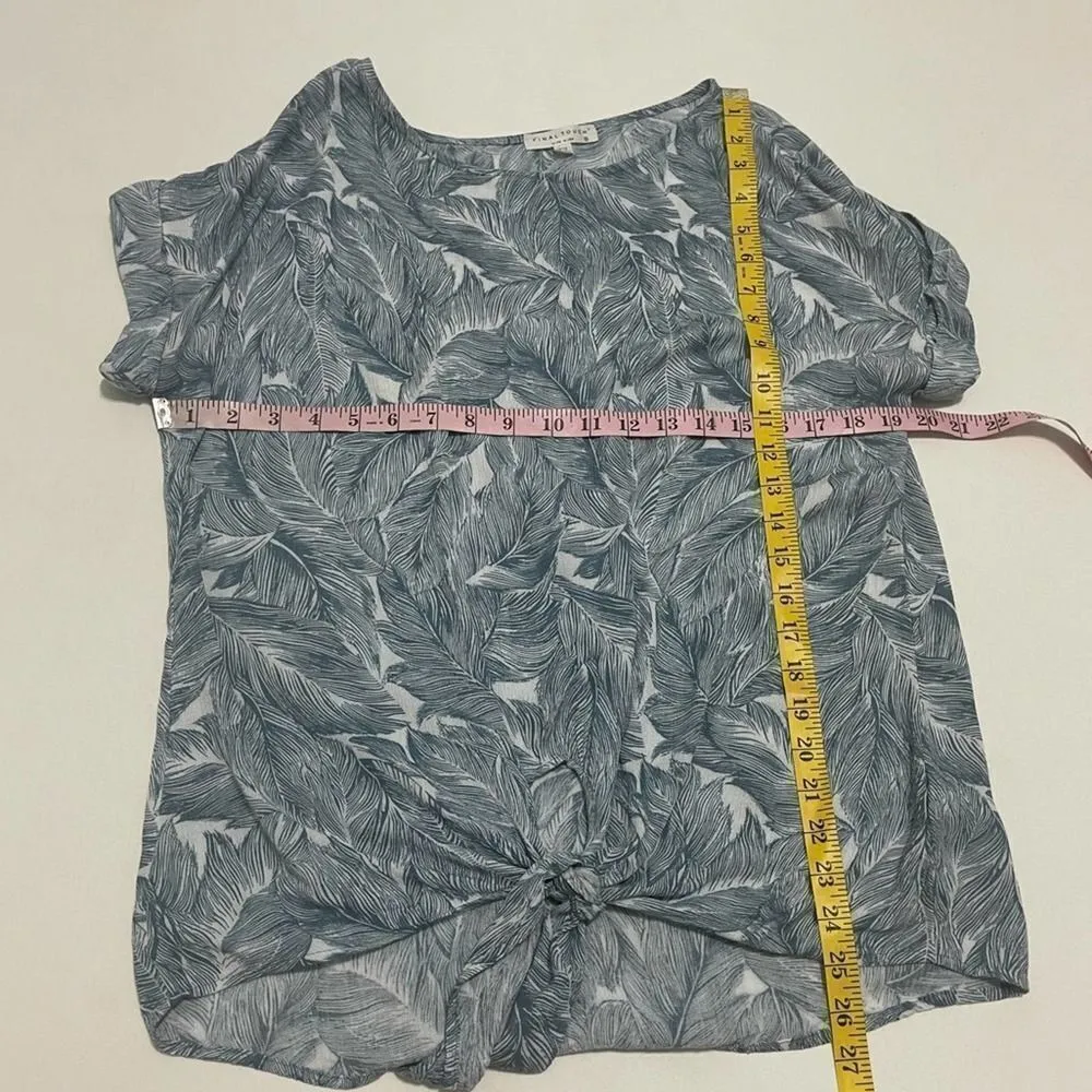 Final Touch Feather Print Tie Front Top T-Shirt Short Sleeves Blue White Small - Image 6