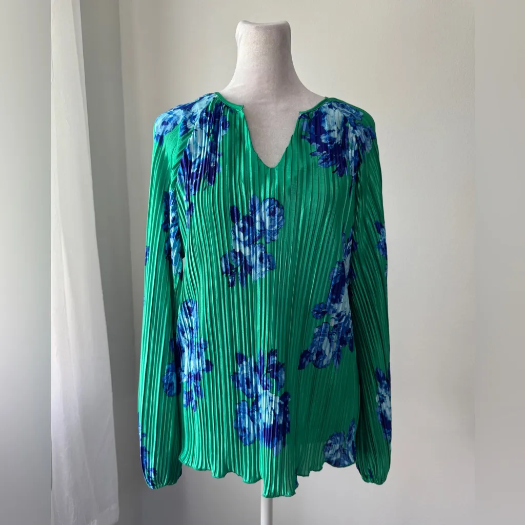 Scoop Green & Blue Floral Print V - Image 5