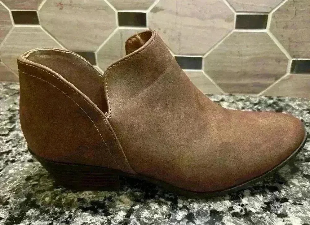 Unr8ed Brown Angle Women’s Boots Size 8.5 GREAT CONDITIONS! - Image 2