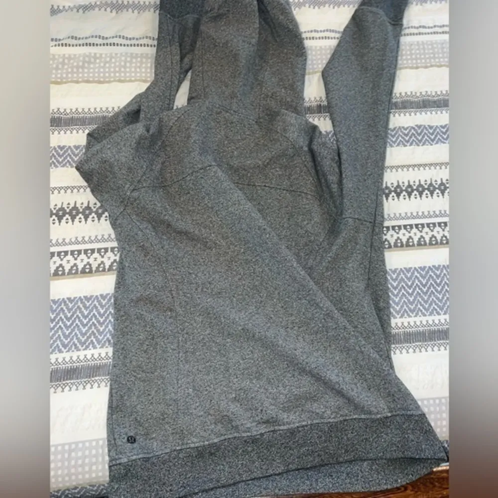 LuLuLemon‎ Scuba Pullover Heathered Speckled Black size 8 - Image 3