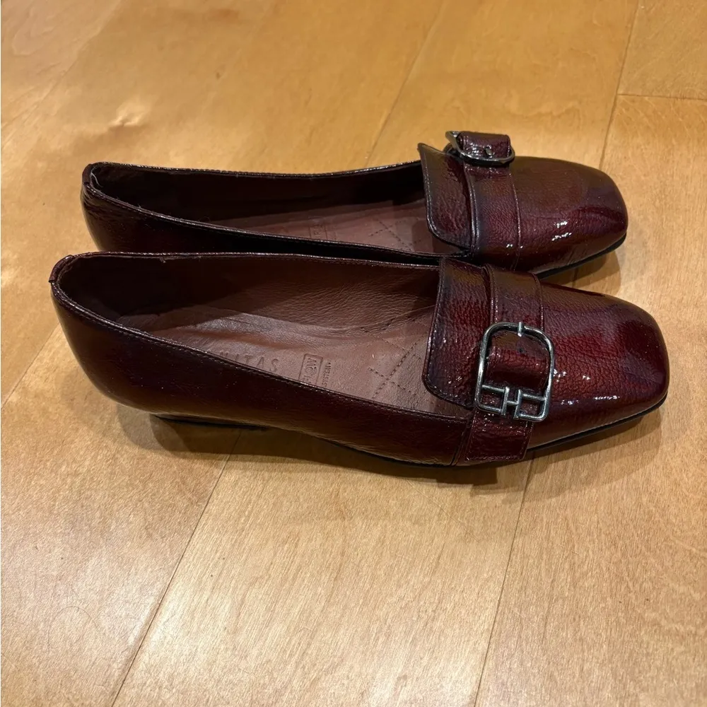 Hispanitas patent leather shoes burgundy small heel Spain 38 or 7 - Image 2