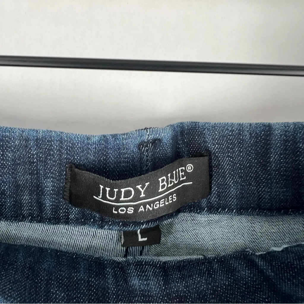 Judy Blue Jegging Dolphin Hem Shorts Stretch Dark Wash Denim Frayed‎ Cutoff L - Image 5