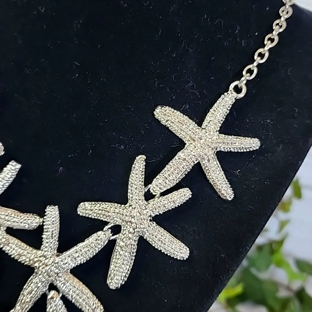 Statement Silver Starfish Bib Necklace Set - Image 5