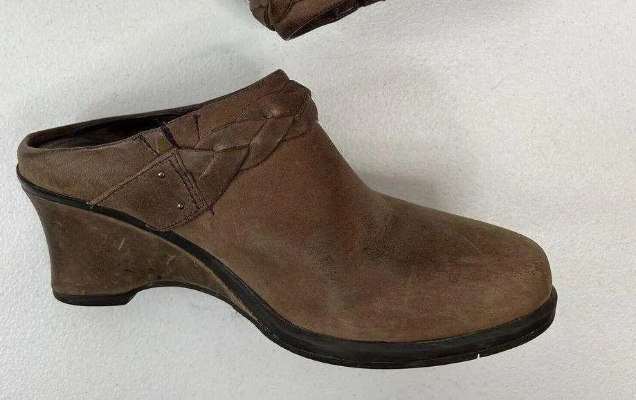 Ariat  Women's Size 6.5 Clogs Distressed Brown Leather Wedge Heel Western - Image 2