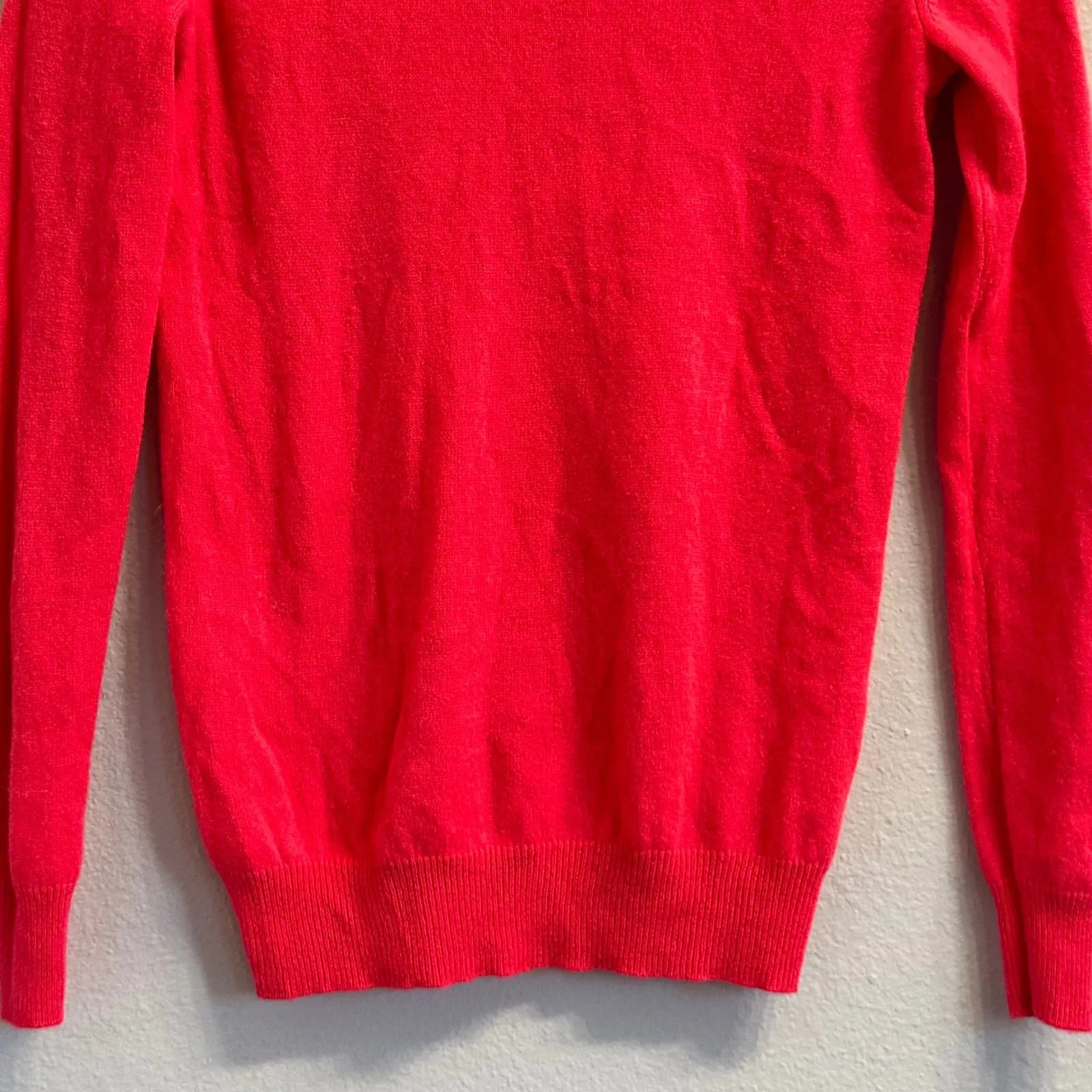 C by Bloomingdales Cashmere Sweater Womens XS Coral RED Crew Neck 2 Ply Pullover - Image 6