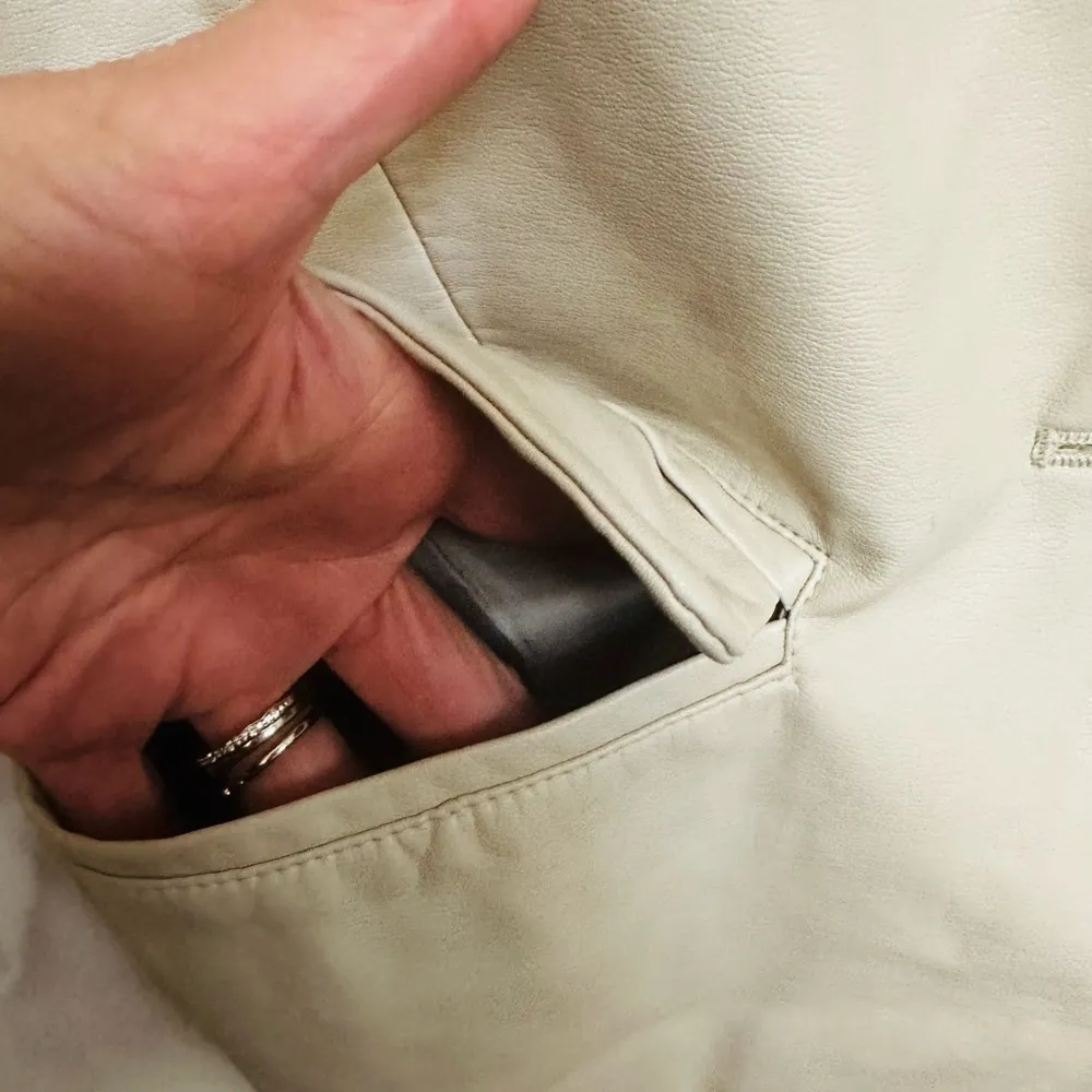 STEVE MADDEN Audrey Vegan Faux Leather Blazer Jacket in Bone Size Medium - Image 11