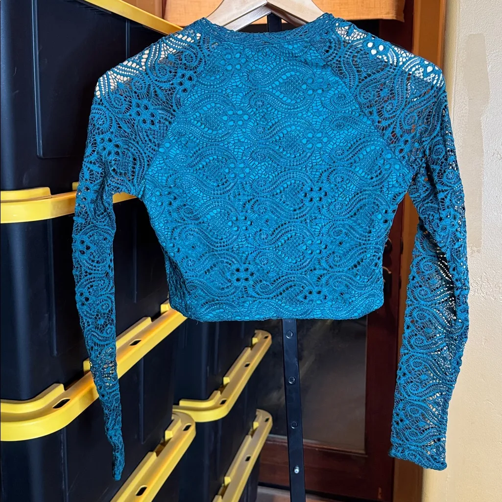 NWT Show Me Your MuMu Teal Lace Long Sleeve Crop Top Size Small - Image 11