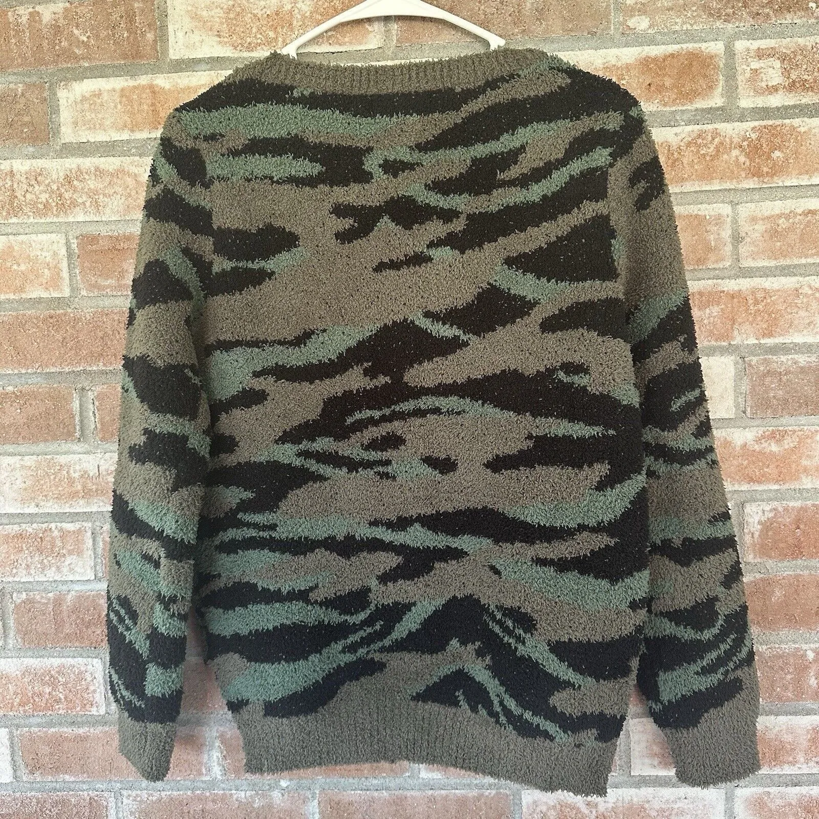 Barefoot Dreams Cozy Chic Seaside Crewneck Sweater Green Camouflage XS - Image 5