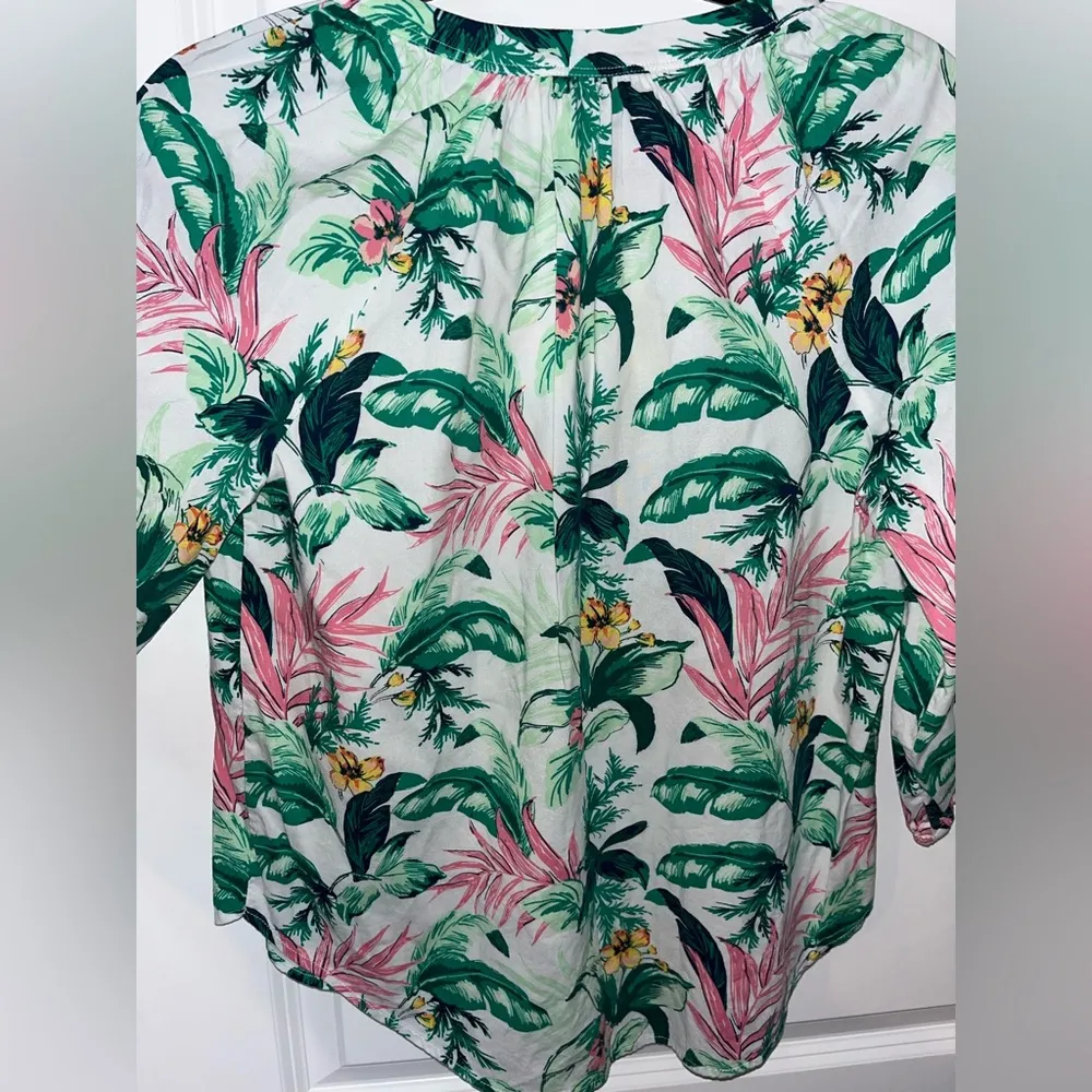 LOFT Botanical Print Henley Pullover Button Up Tropical Floral Blouse Size Small - Image 9