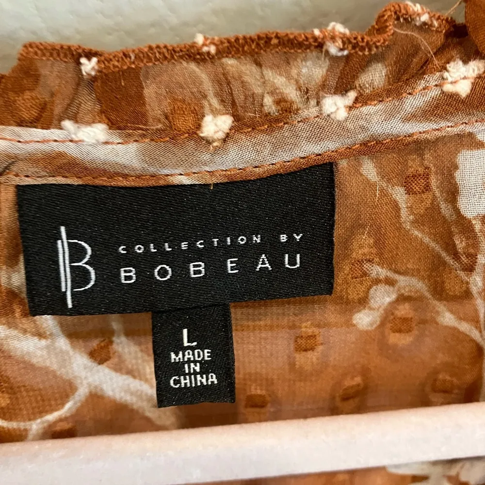 Bobeau B collection by  button up floral lined blouse - Image 8