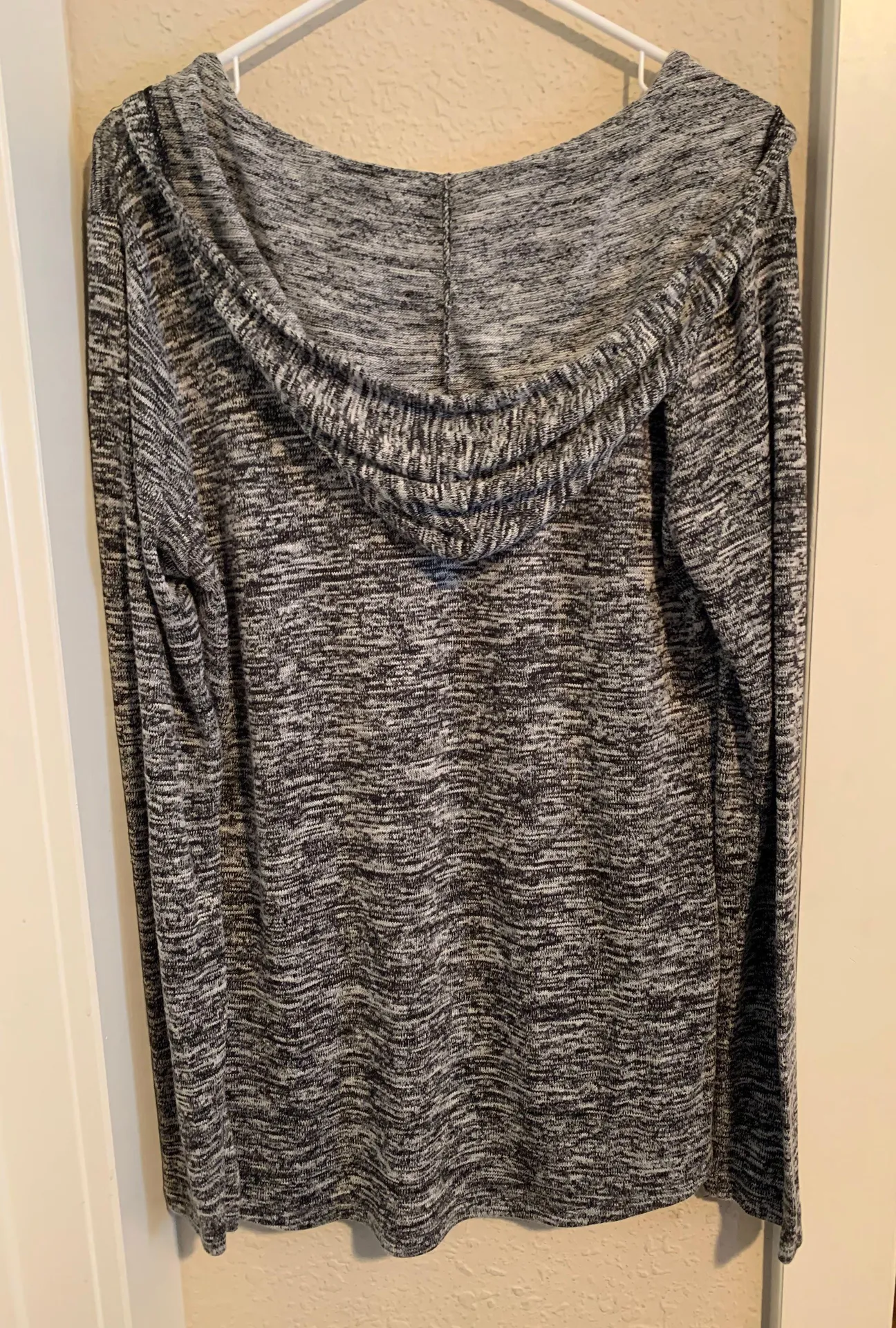 Woman’s Hooded Lightweight Sweatshirt Size XL - Image 2